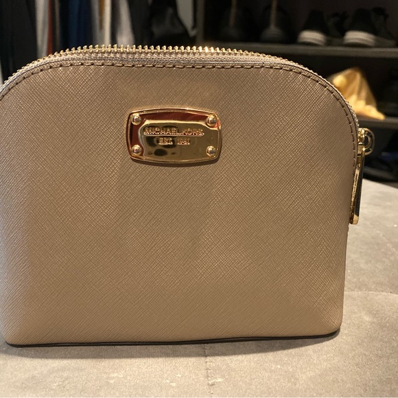 Michael Kors Hamilton Set - Picture 6 of 11